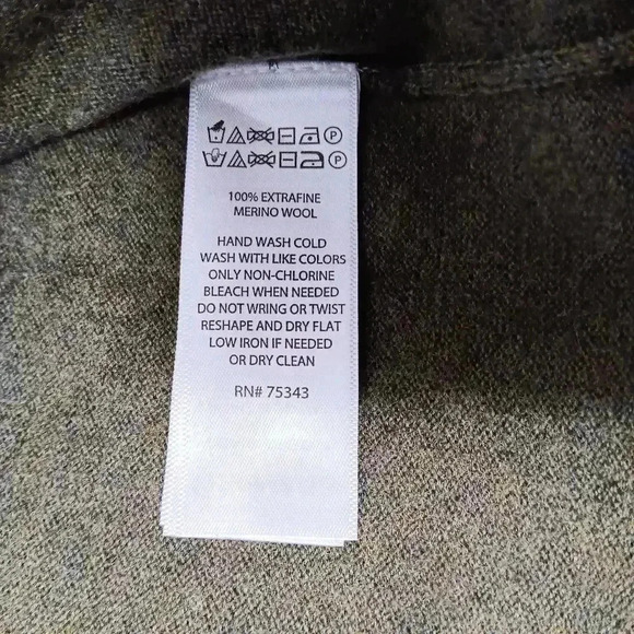 Ladies Cynthia Rowley Extra Fine Merino Wool,Cowl  Neck Sweater. Size M - Picture 6 of 9